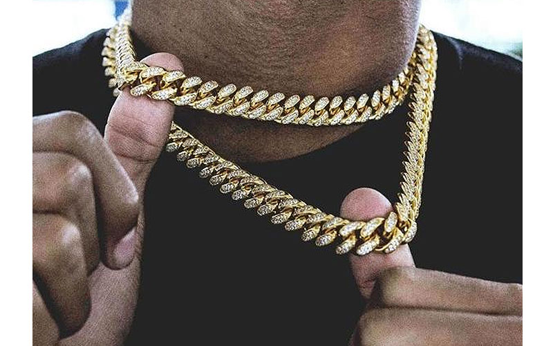 Diamond Cuban Link Choker 10mm in Yellow Gold