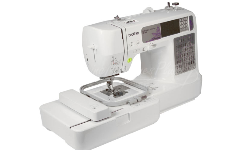 Brother SE-400 Embroidery & Sewing Machine with Computer Connectivity