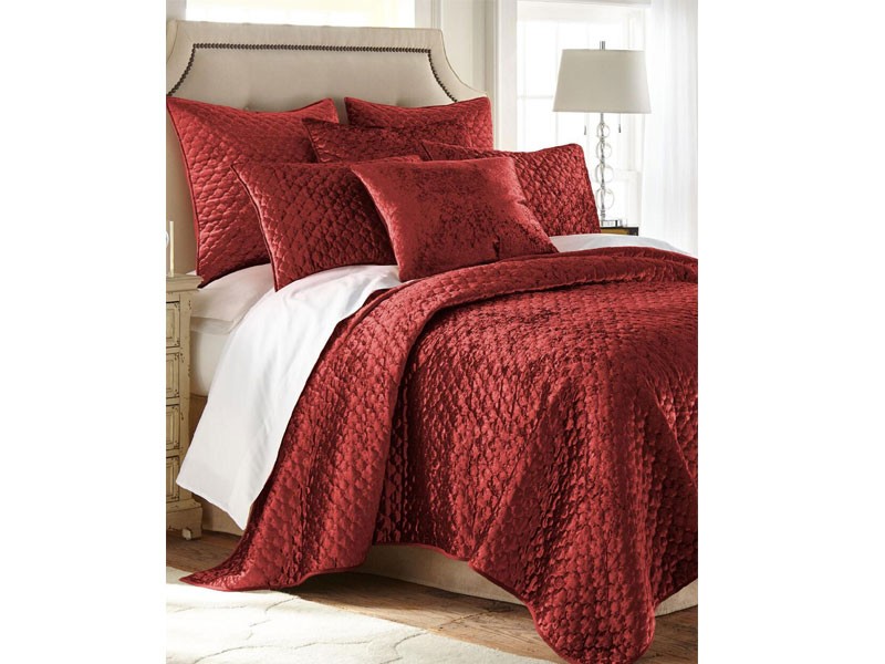 Monarch Velvet Quilt Collection