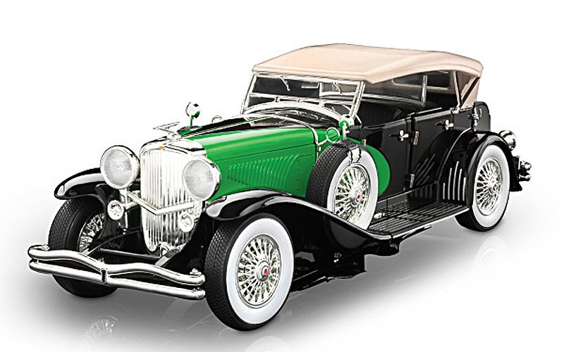 1:18-Scale 1934 Duesenberg Model J Diecast Car With Base