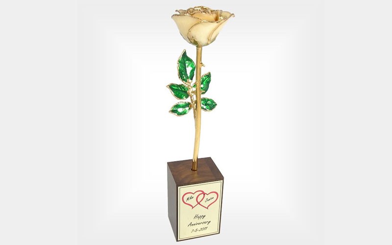 8-Inch 24k Gold Trimmed Rose in Personalized Stand