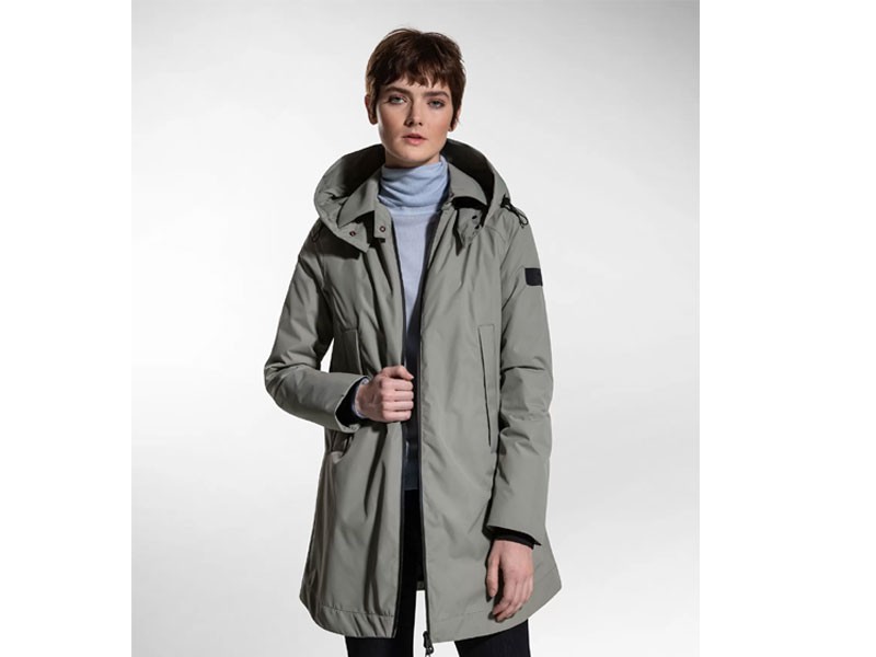 Women's Smooth trench coat in technical fabric