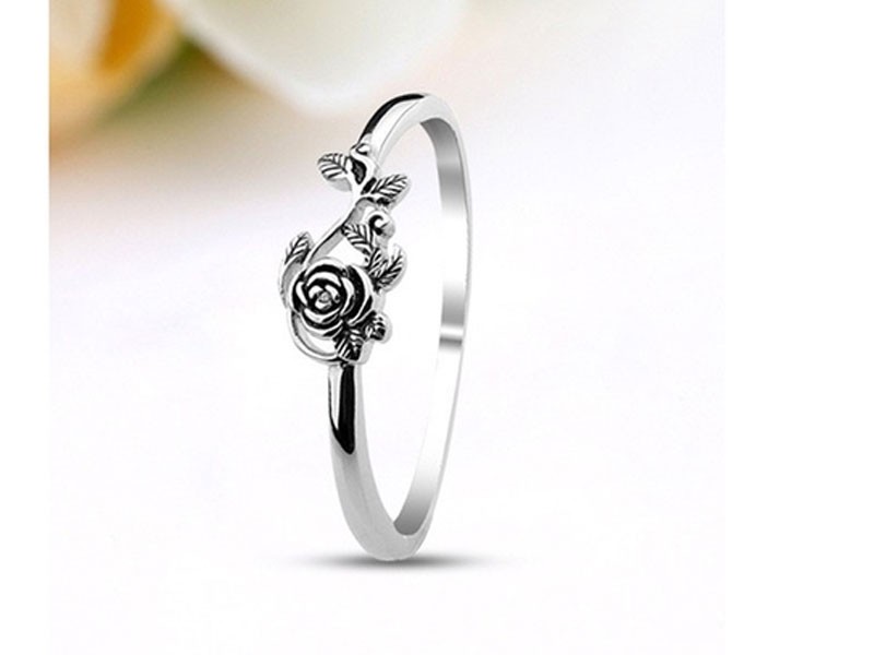 Ladies 925 Sterling Silver White Gold Color Rose Ring