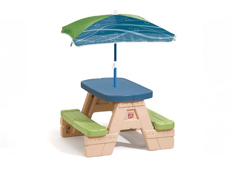 Step 2 Sit & Play Picnic Table with Umbrella