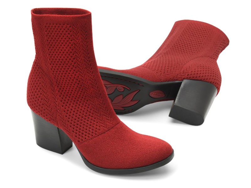 Born Meggs Too In Deep Red F70405 Boots For Women