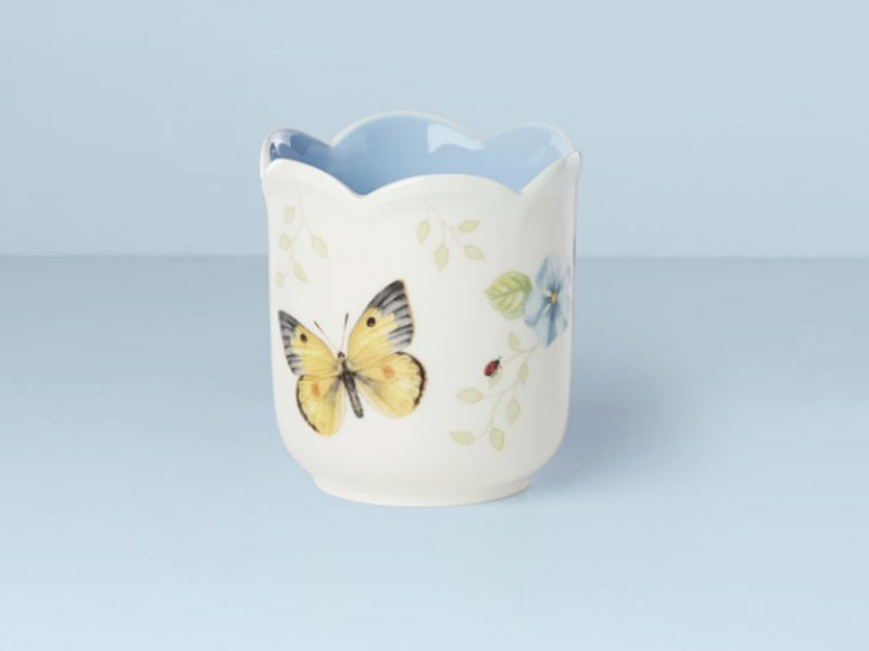Butterfly Meadow Blue Geranium Candle