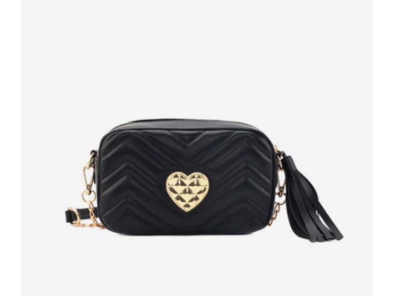 Tassel Heart Buckle Shoulder Bag