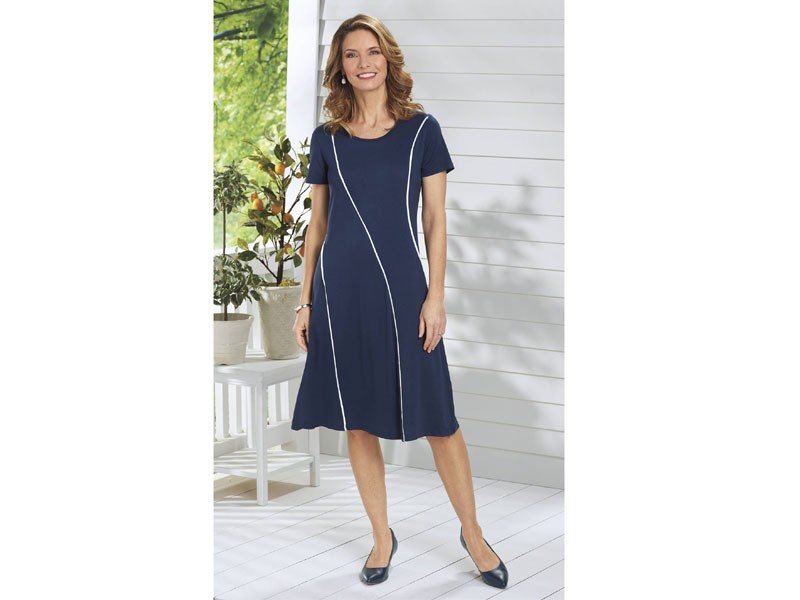 Sweeping Curves Dress For Women