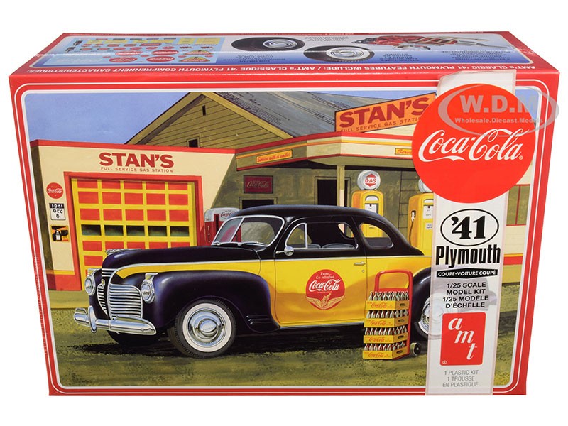 Skill 3 Model Kit 1941 Plymouth Coupe with 4 Bottle Crates Coca Cola