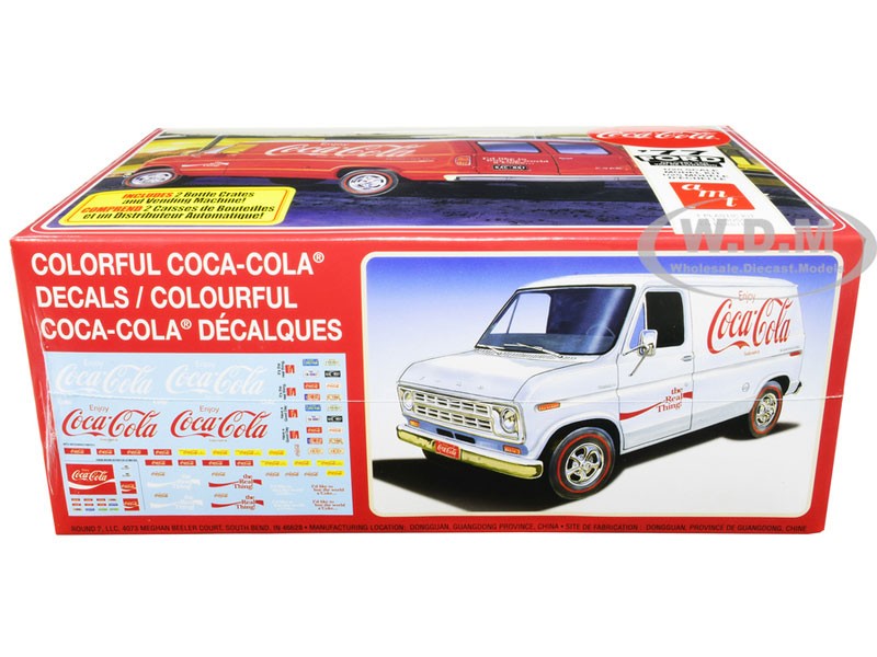 Skill 3 Model Kit 1977 Ford Delivery Van with 2 Bottles Crates