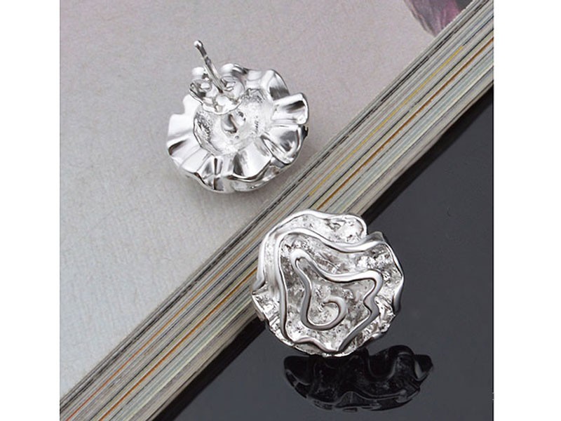 Women's Rose Styled Ear Stud Earring