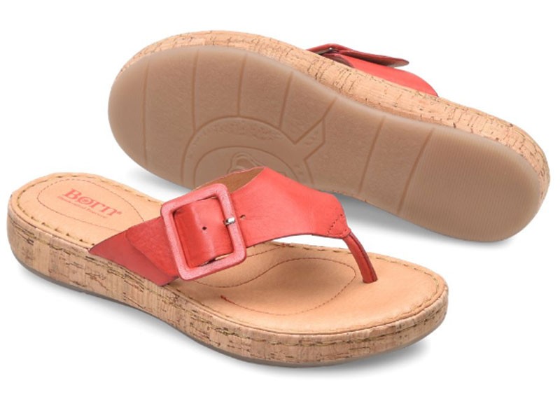 Born Fort Pierre In Rojo Sandals For Women