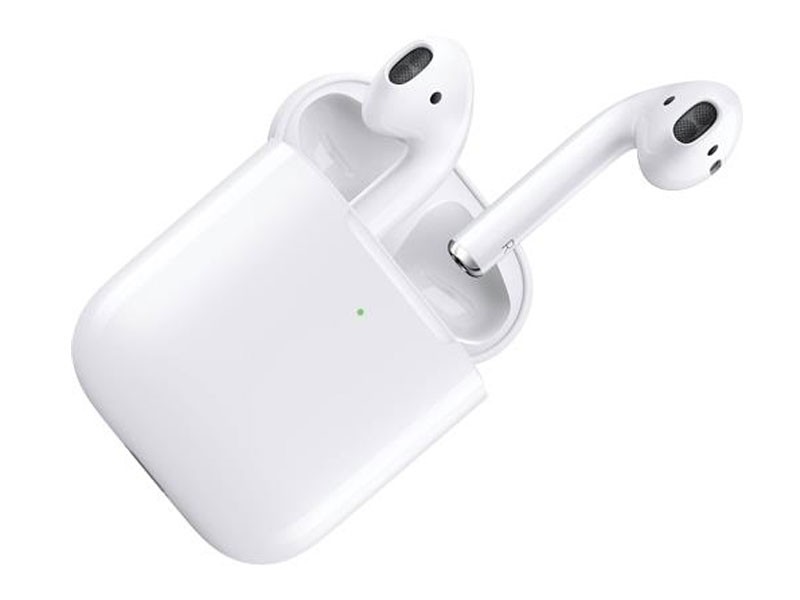 Apple AirPods With Wireless Charging Case