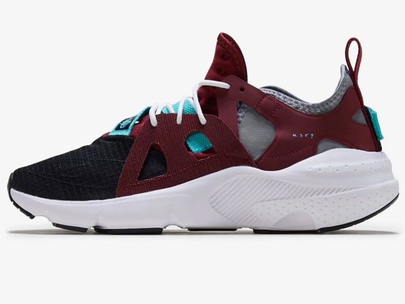 Nike Huarache-Type Sneakers For Men