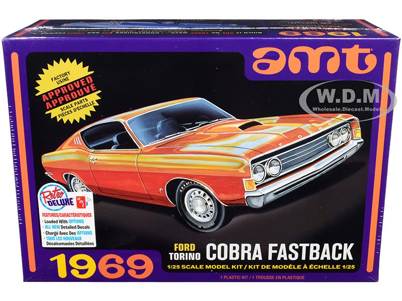 Skill 2 Model Kit 1969 Ford Torino Cobra Fastback 3-in-1 Kit 1/25 Model Car