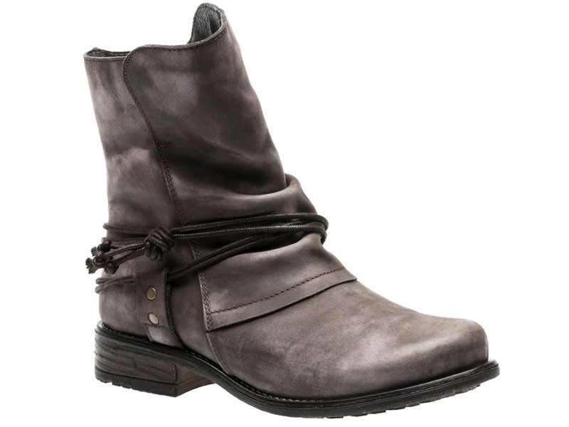 Women's Tara M. Livvy Boot