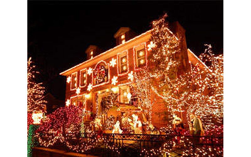 3.5 Hours Bus Tour New York City, Dyker Heights Christmas Lights 