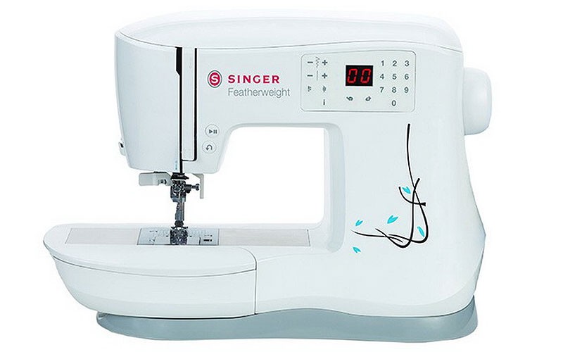 Singer C240 Featherweight Sewing Machine