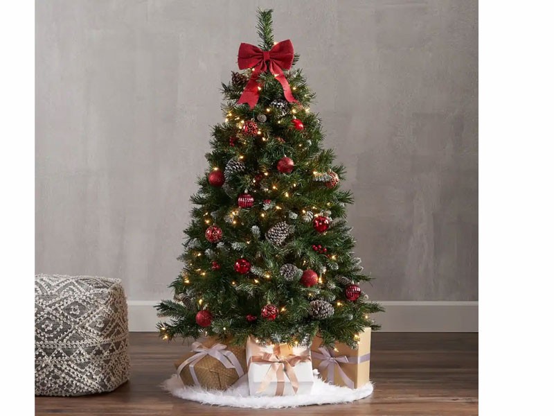 4.5-ft Spruce Pre-Lit or Unlit Artificial Christmas Tree