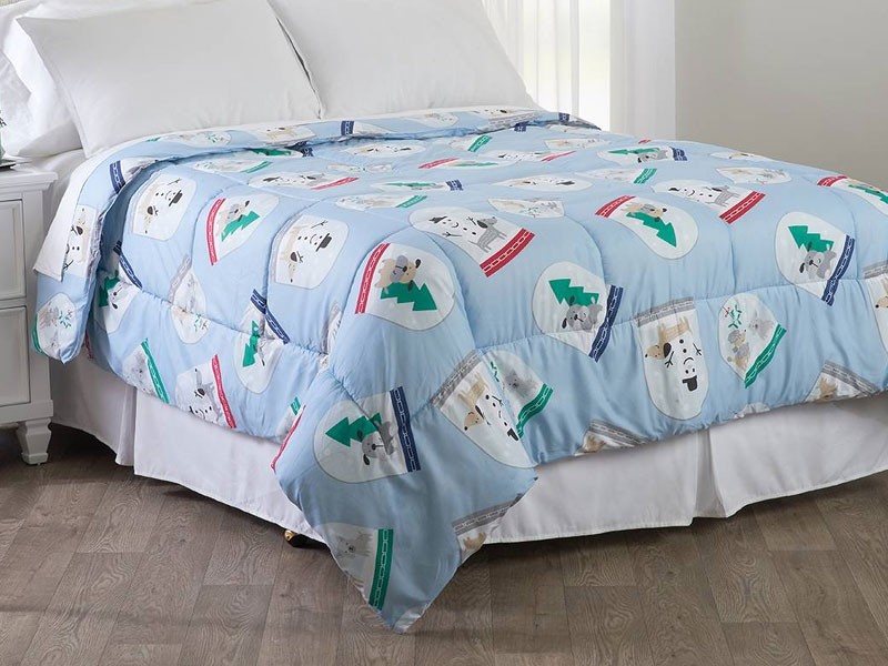 Winter Nights Doggy Snow Globe Down Alternative Comforter