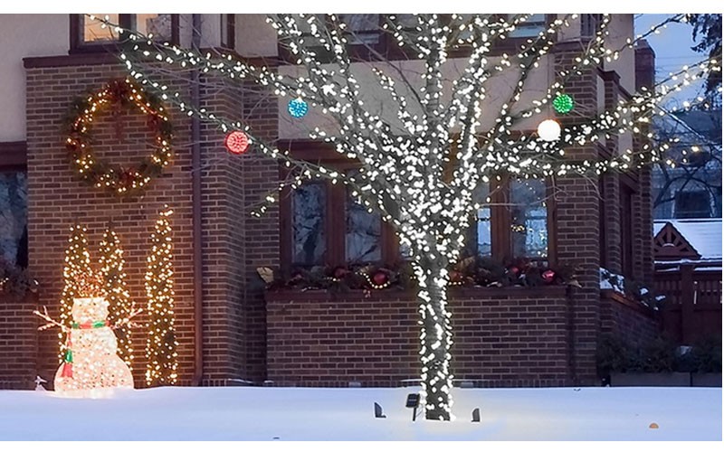 100 LED Solar-Powered String of Christmas Fairy Lights