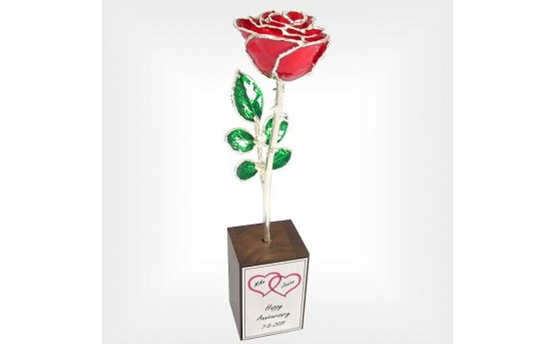 8-Inch Trimmed Silver Rose in Personalized Stand