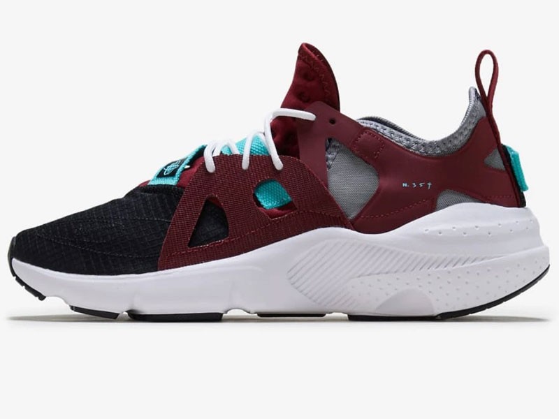 Nike Huarache-Type Sneakers For Men