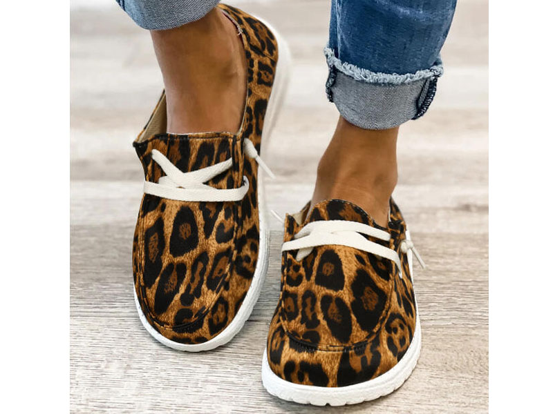 Women's Leopard Lace Up Round Toe Low Top Flat Sneakers