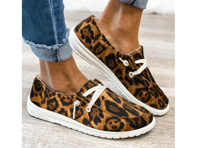 Women's Leopard Lace Up Round Toe Low Top Flat Sneakers