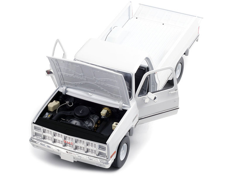 1982 GMC K-2500 Sierra Grande Model Car By Greenlight