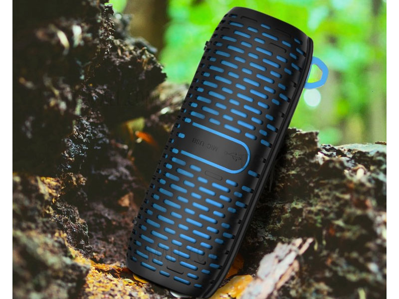 Aux-in Outdoors Waterproof Mega Bass Wireless Bluetooth 4.1 Speaker Support