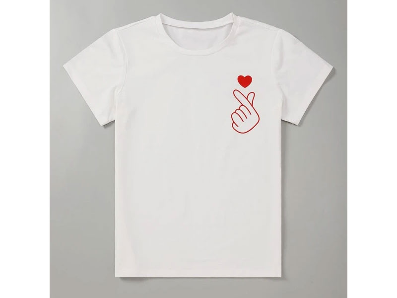 Women's Figure And Heart Print Tee