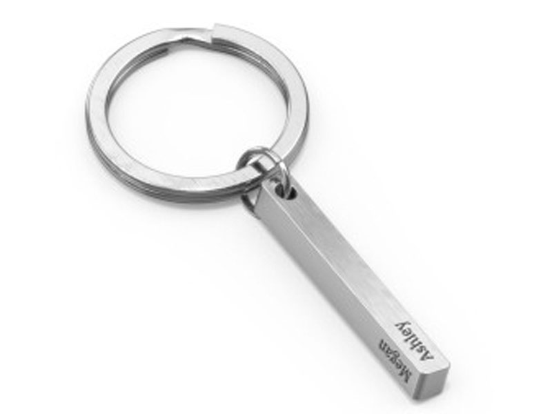 Women's Engravable 3D Bar Keychain