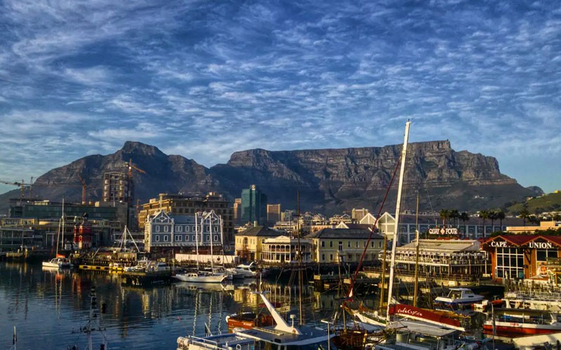 11 Nights Vacation Packages To Cape Town with Safari & Mauritius