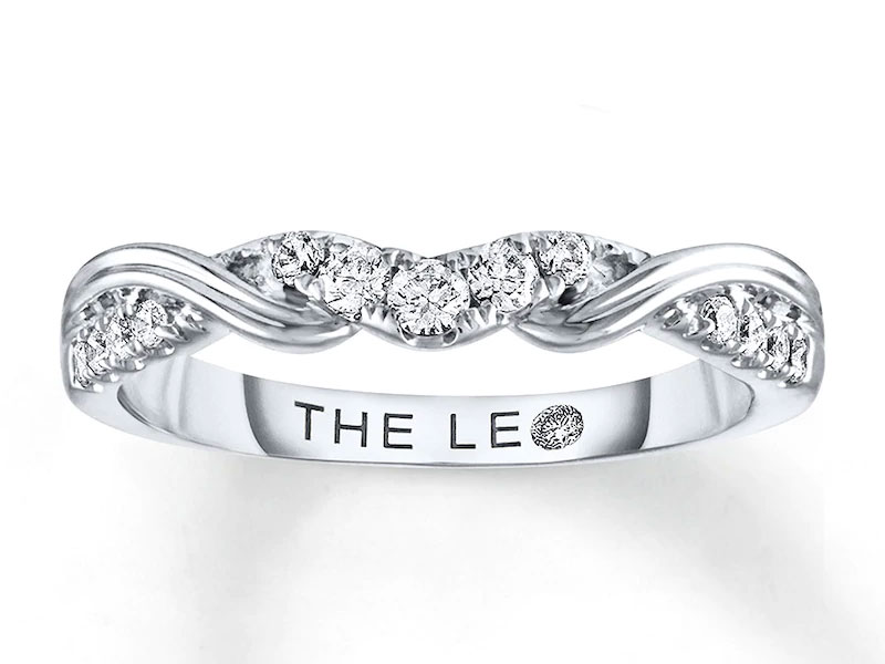 Women's Leo Diamond Wedding Band 1/4 ct tw Round-cut 14K White Gold