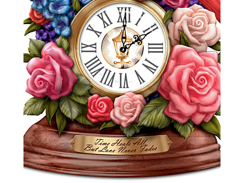 Thomas Kinkade Remembrance Cardinal Table Clock