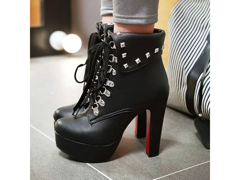 Women's Halloween Studded Decor Chunky Heeled Boots