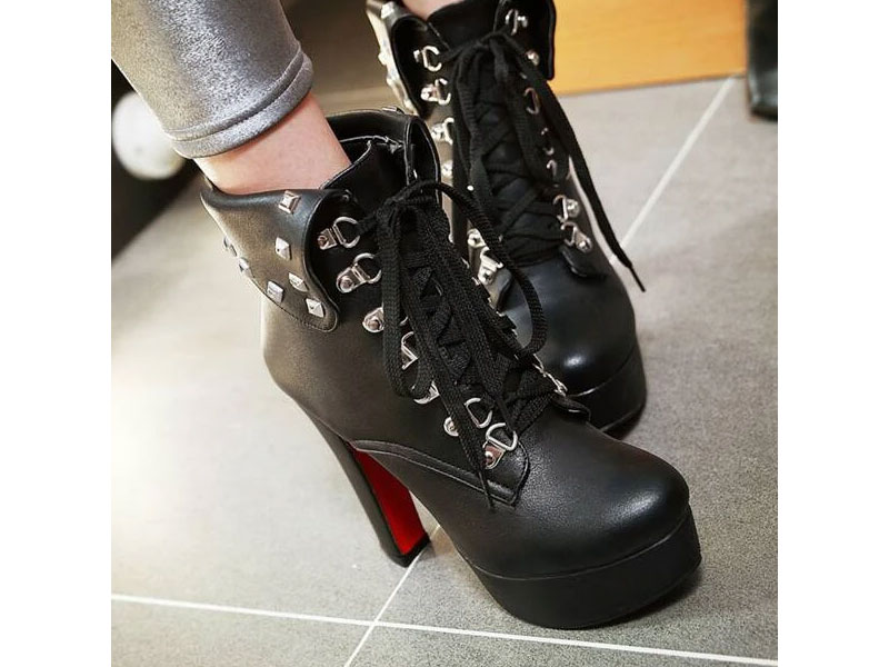 Women's Halloween Studded Decor Chunky Heeled Boots