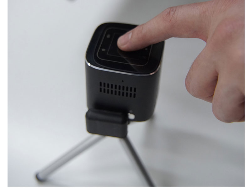 Lenso Cube Pocket Projector