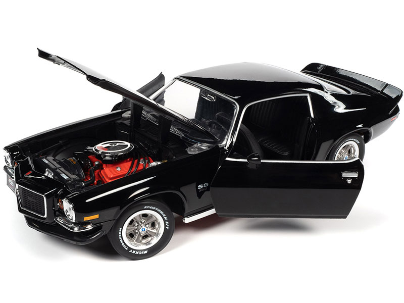 1971 Chevrolet Camaro RS/SS Tuxedo Diecast Model Car By Autoworld