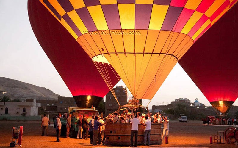 Hot Air Balloon Ride Las Vegas 1 Hour Flight (Includes Hotel Shuttle)