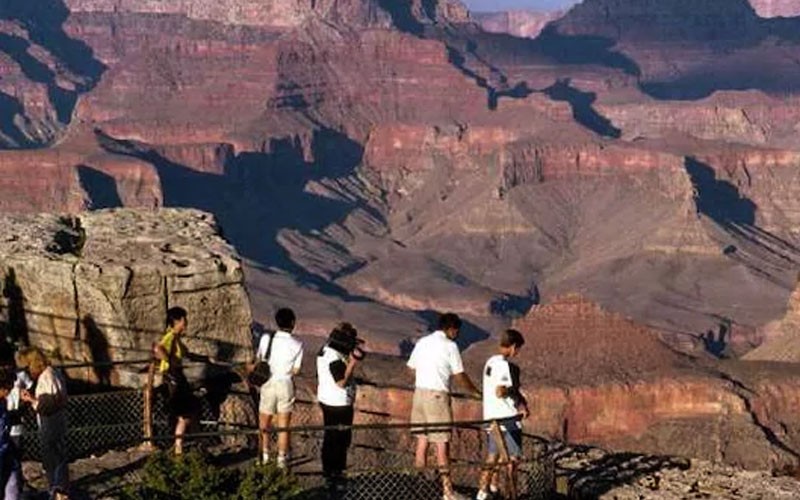 Motor Coach Bus Tour to Grand Canyon South Rim From Las Vegas Full Day