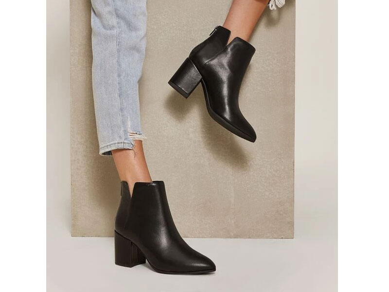 Women's Faux Leather Zip-Up Block Heel Booties