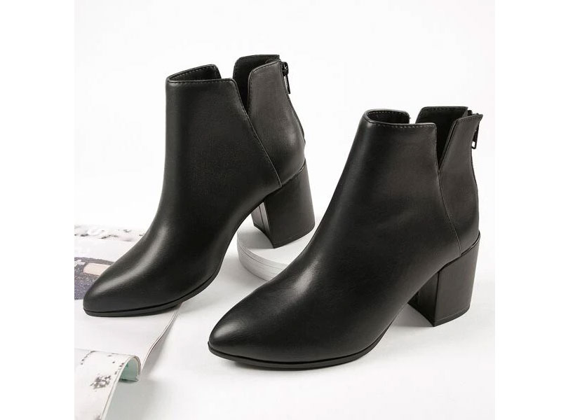 Women's Faux Leather Zip-Up Block Heel Booties