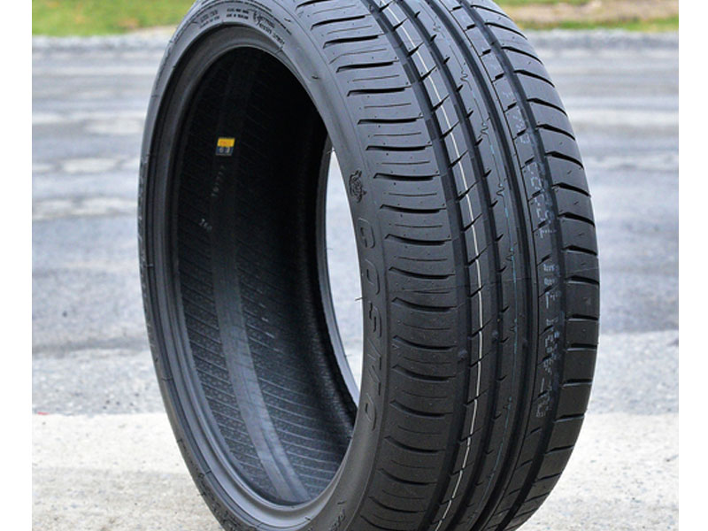 Cosmo MuchoMacho Tire