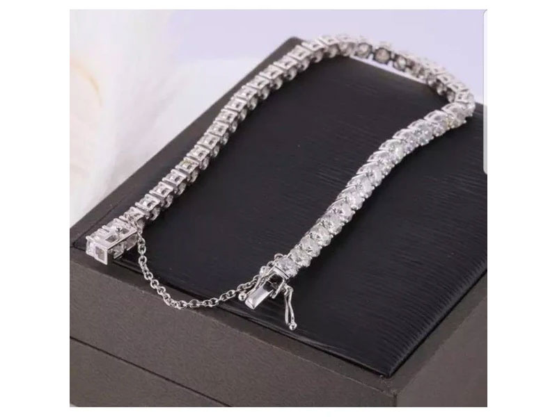 Diamond Veneer Women's Cubic Zirconia CZ Tennis Bracelet