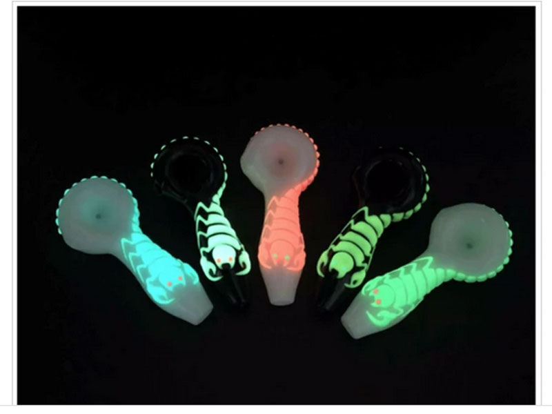 Glow -In-The-Dark Pipe Scorpion Glass Art Spoon Bowls