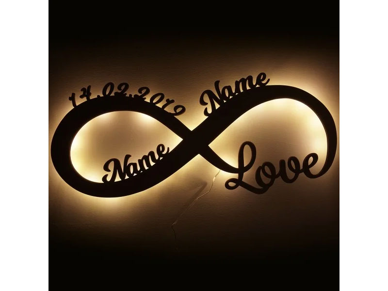 Personalisierte Infinity Holzlampe