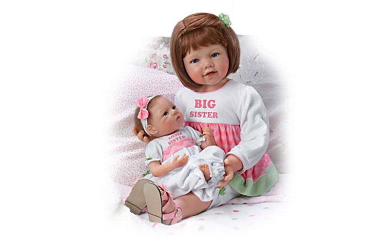 A Sisters Love Poseable Doll Set by Waltraud Hanl