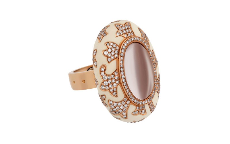 Nouvelle Bague 18K Gold Diamond White Enamel Ring